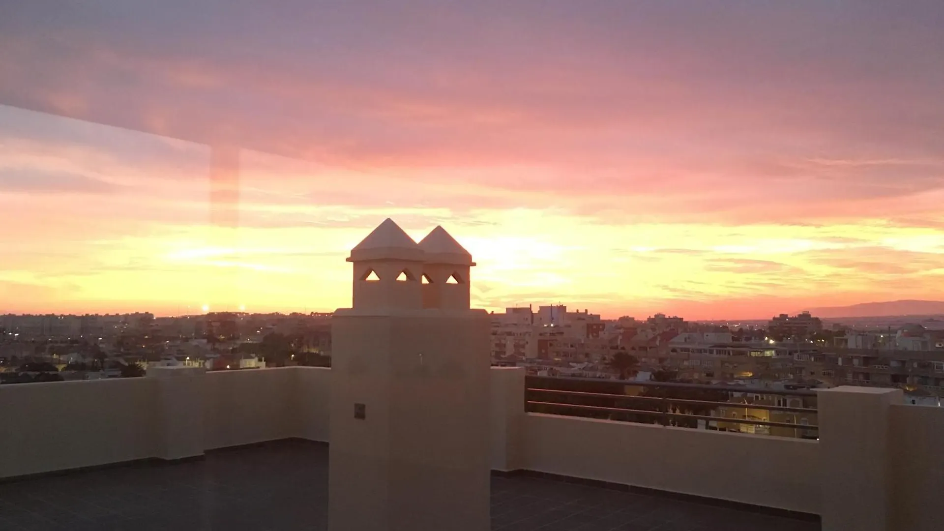Apartmán Atico Almeria. Paseo Maritimo Roquetas De Mar